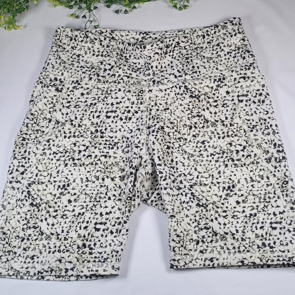 Old Navy Animal Print Athletic Shorts For Women.